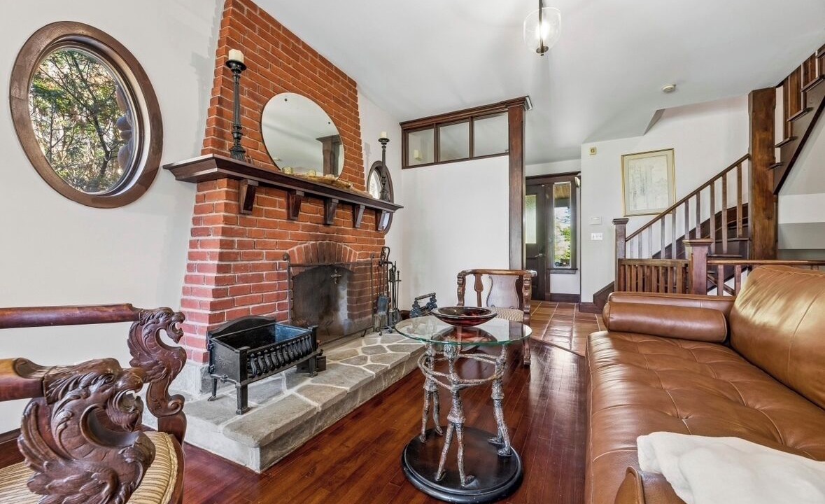 Photo of Livingroom in Bowmanville