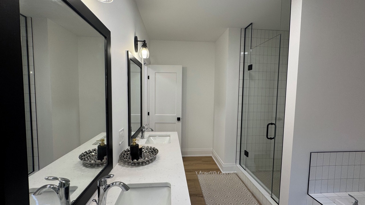 Photo of Bathroom in Oro-Medonte