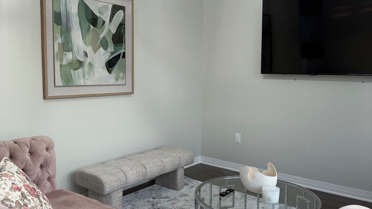 Photo of Livingroom in Bowmanville