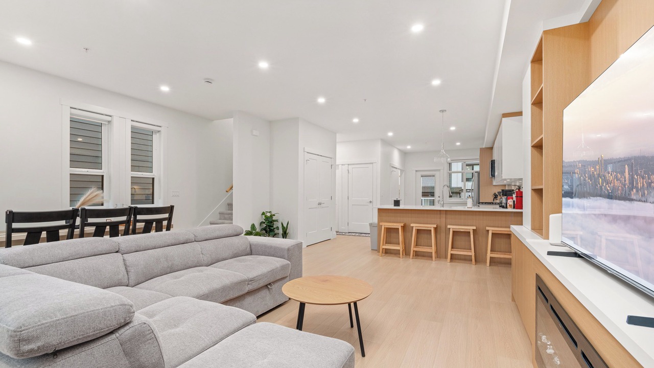 Photo of Livingroom in Willoughby