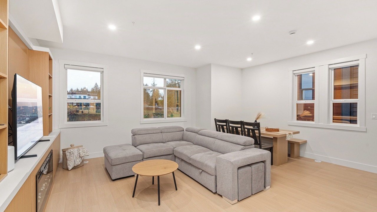 Photo of Livingroom in Willoughby