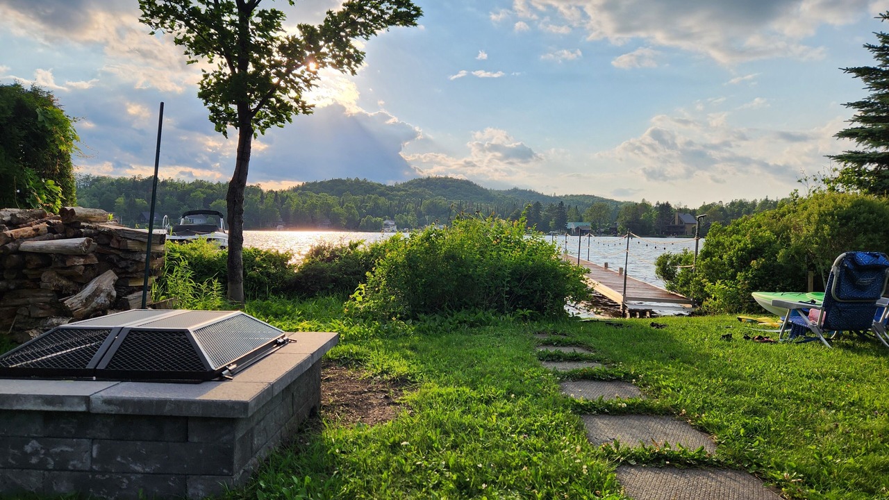 Photo of Outdoor in Adstock