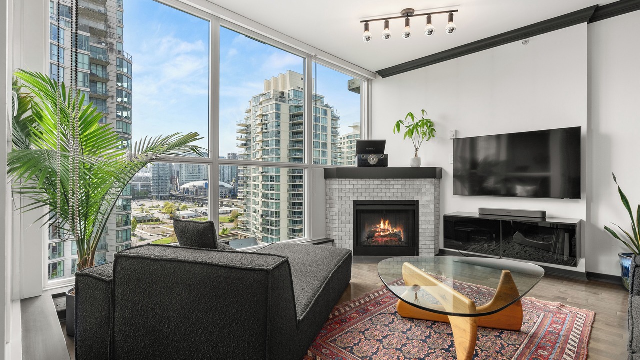 Photo of Livingroom in Crosstown