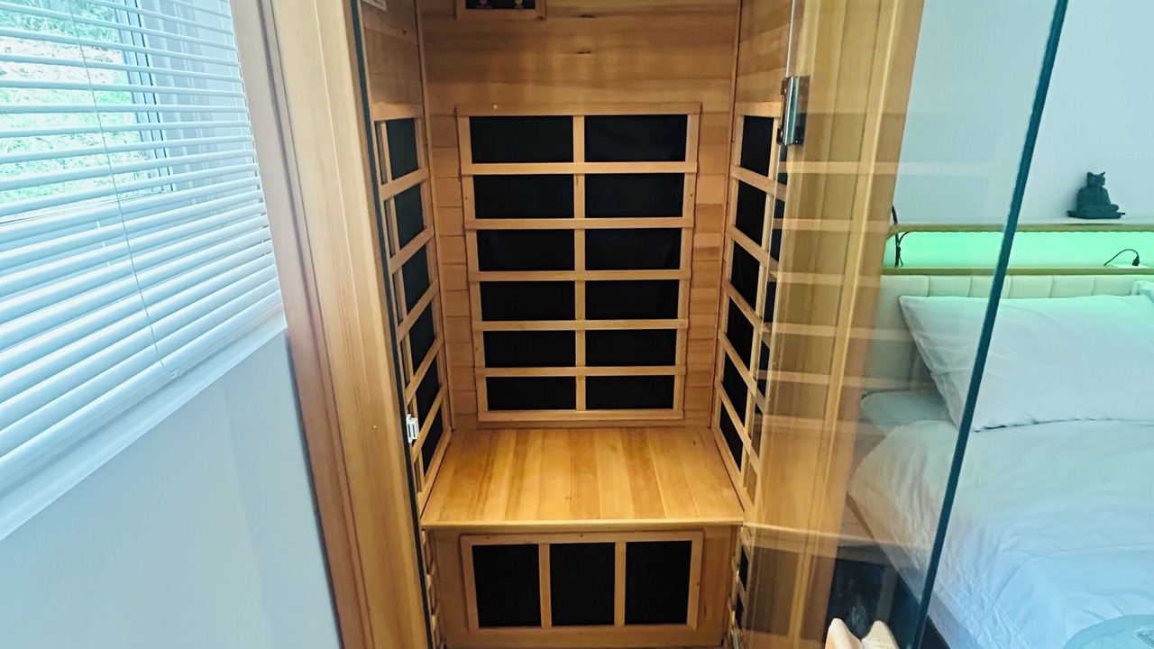 Photo of Bedroom in Departure Bay
