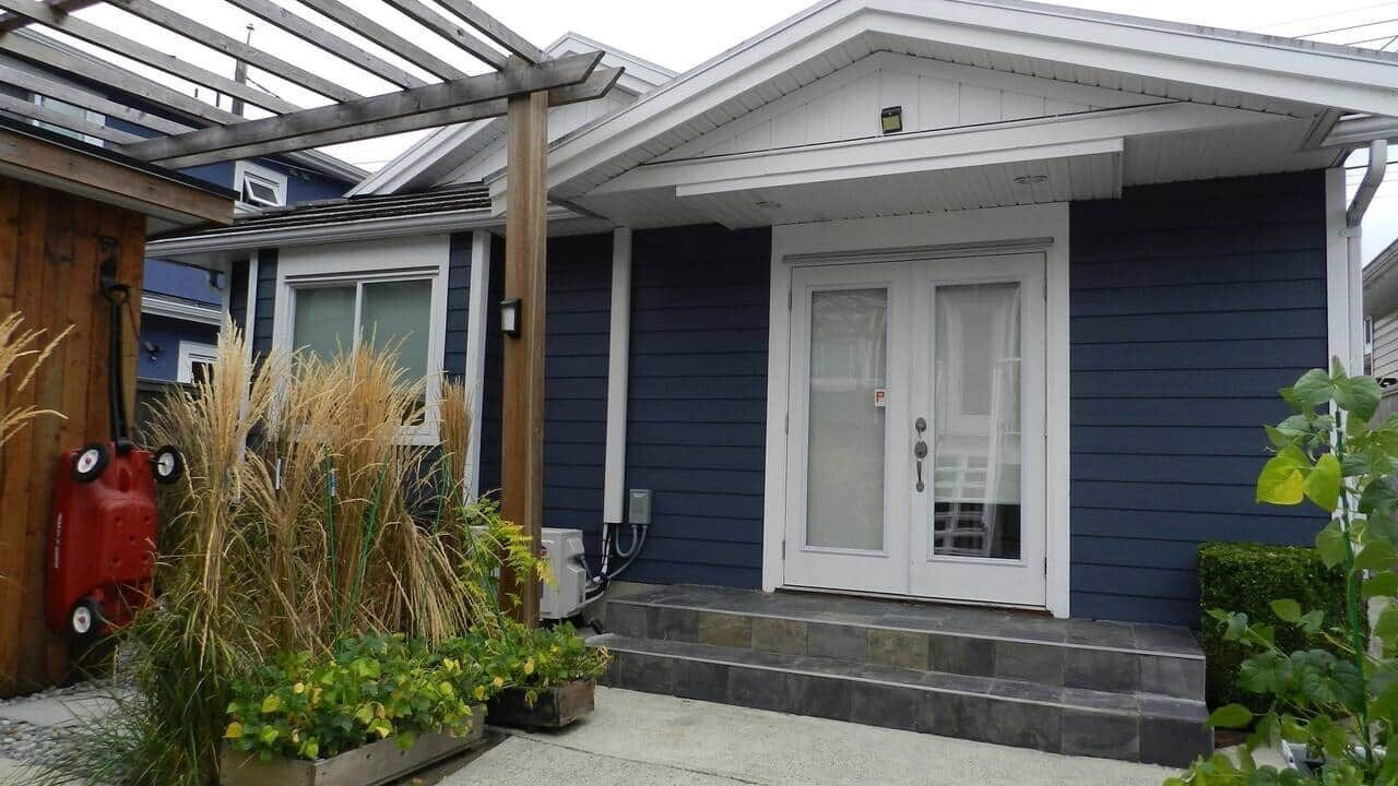 Photo of Outdoor in Renfrew-Collingwood