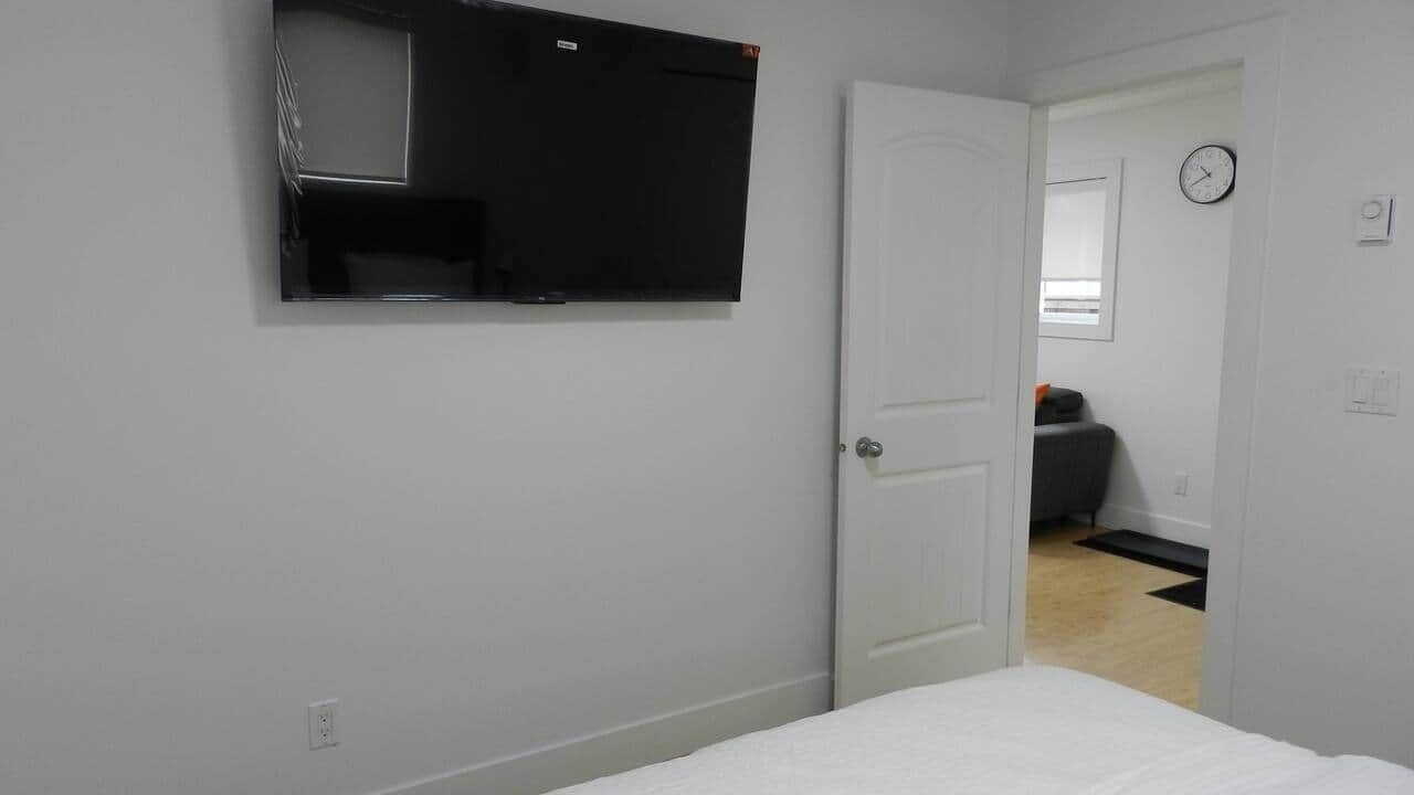Photo of Bedroom in Renfrew-Collingwood