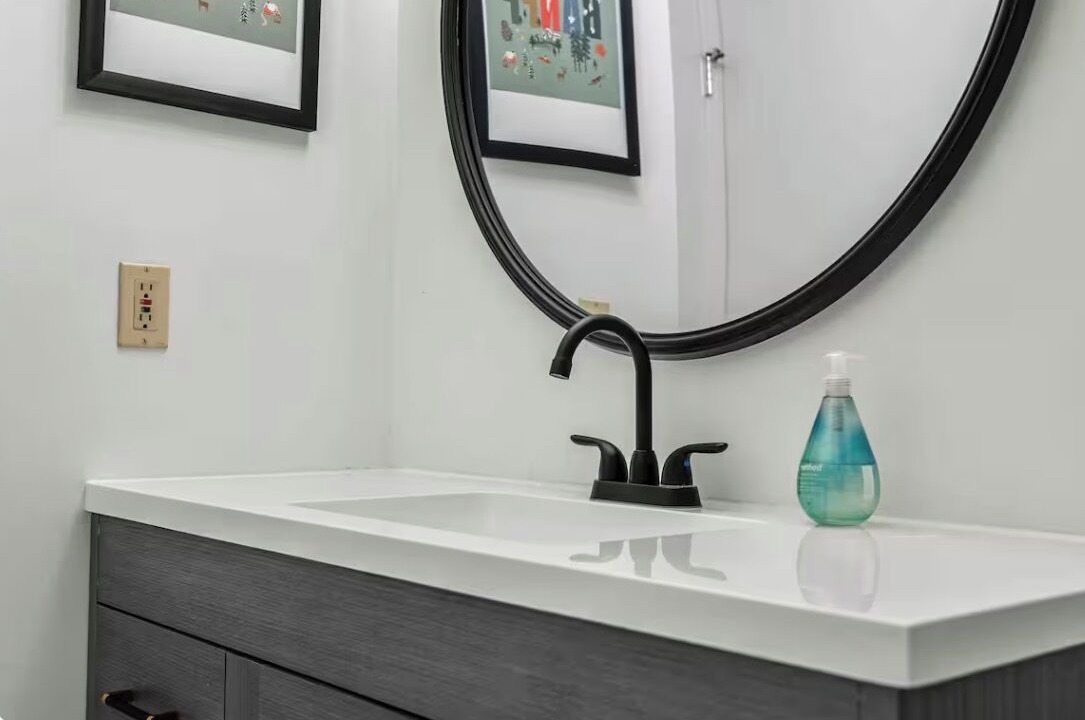 Photo of Bathroom in Parkland