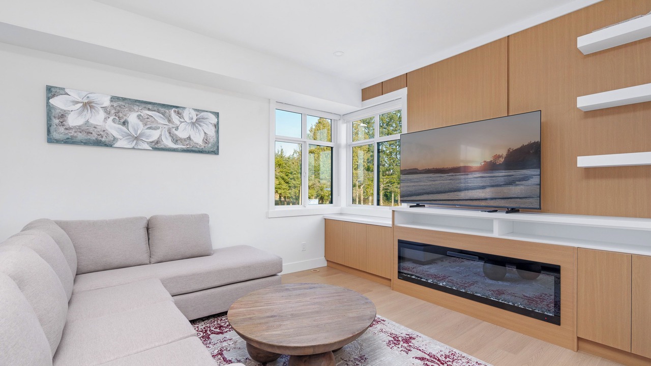 Photo of Livingroom in Willoughby