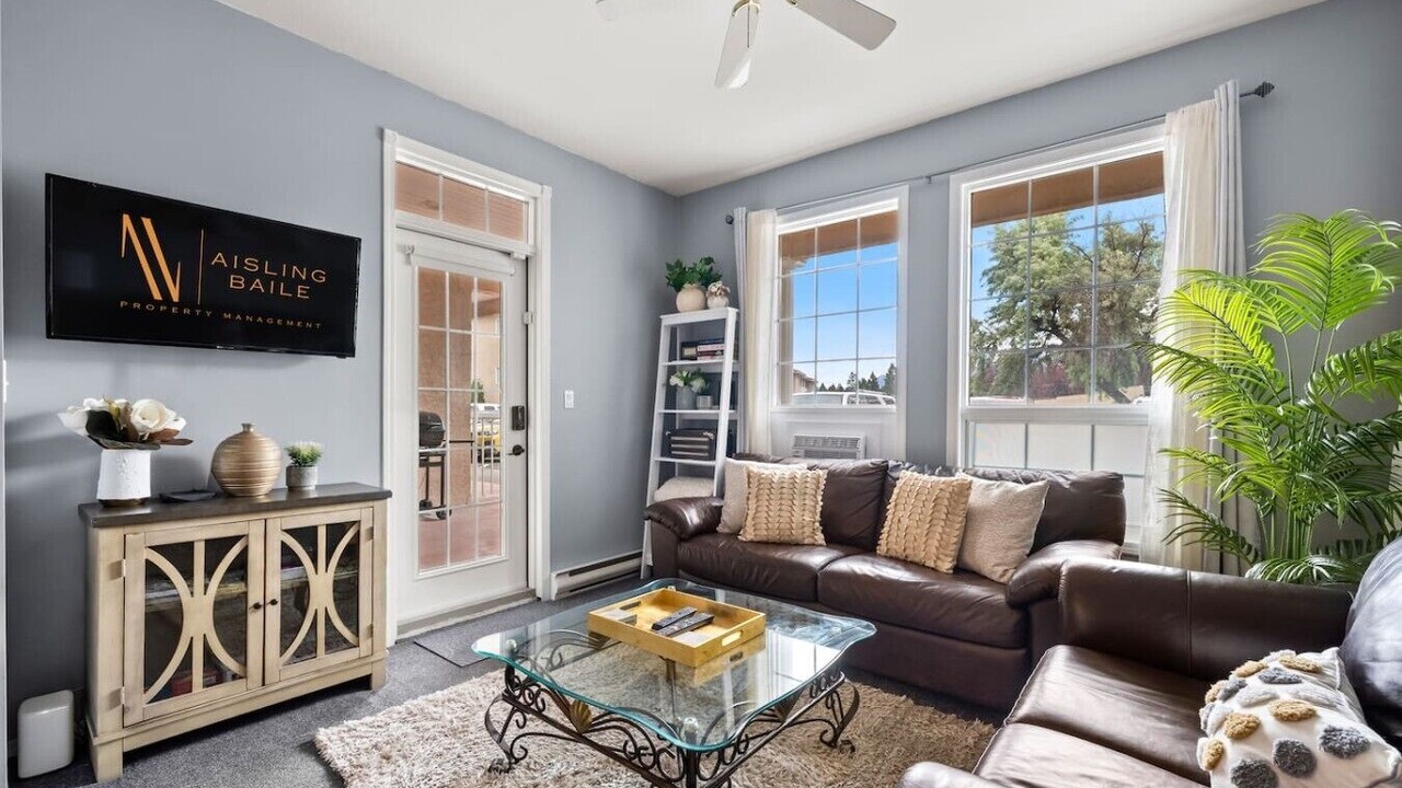 Photo of Livingroom in East Kootenay