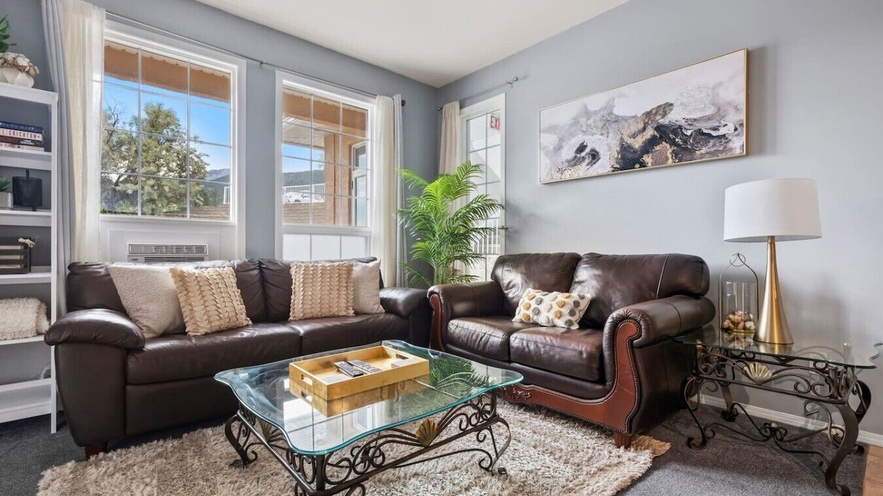 Photo of Livingroom in East Kootenay