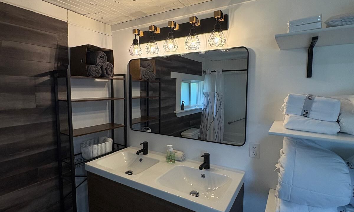 Photo of Bathroom in Glenmont