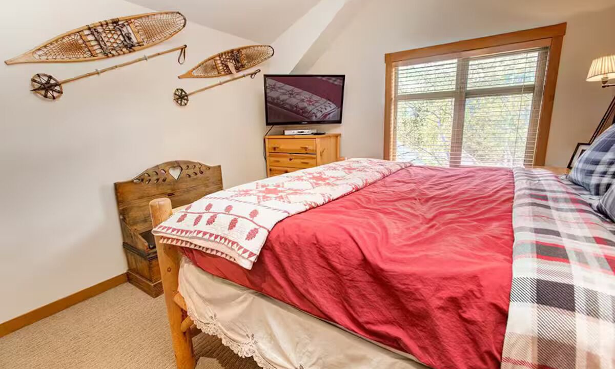 Photo of Bedroom in Upper Village