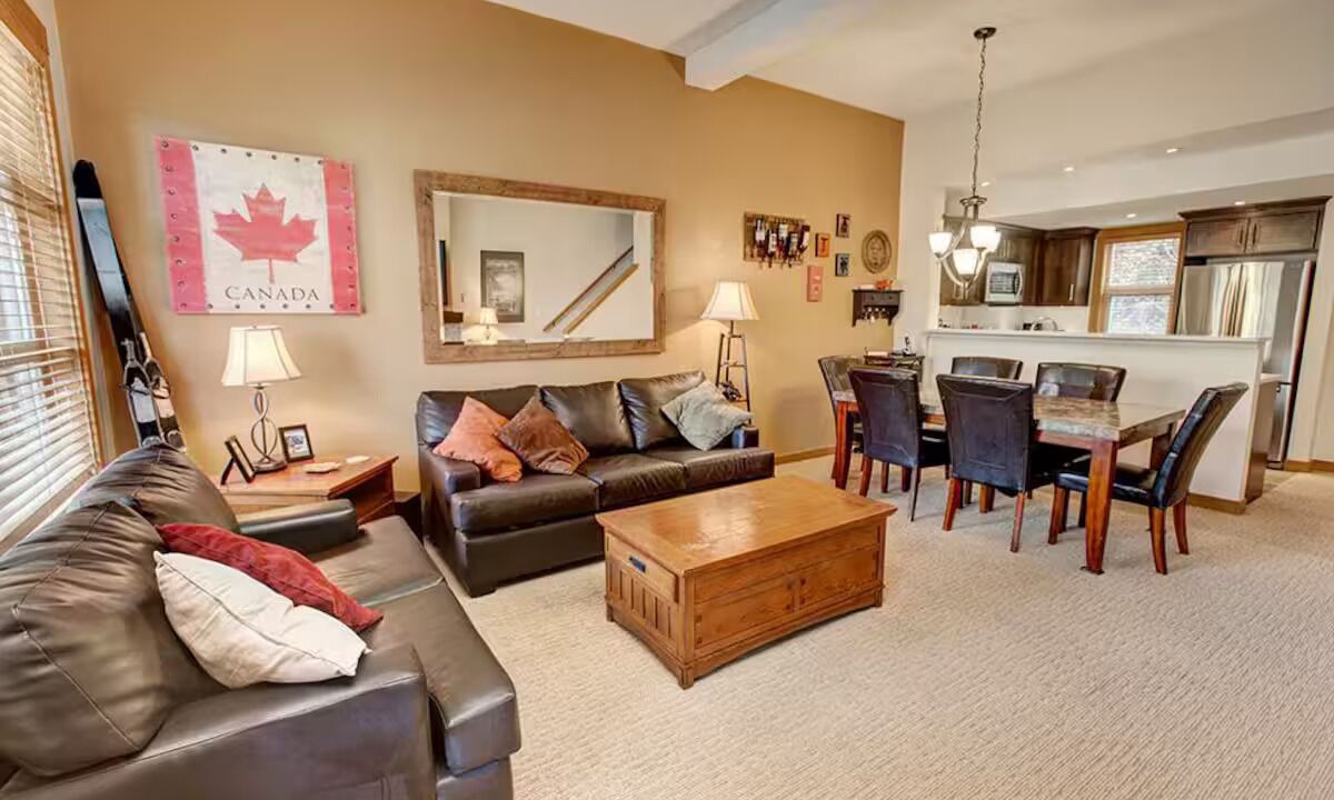 Photo of Livingroom in Upper Village
