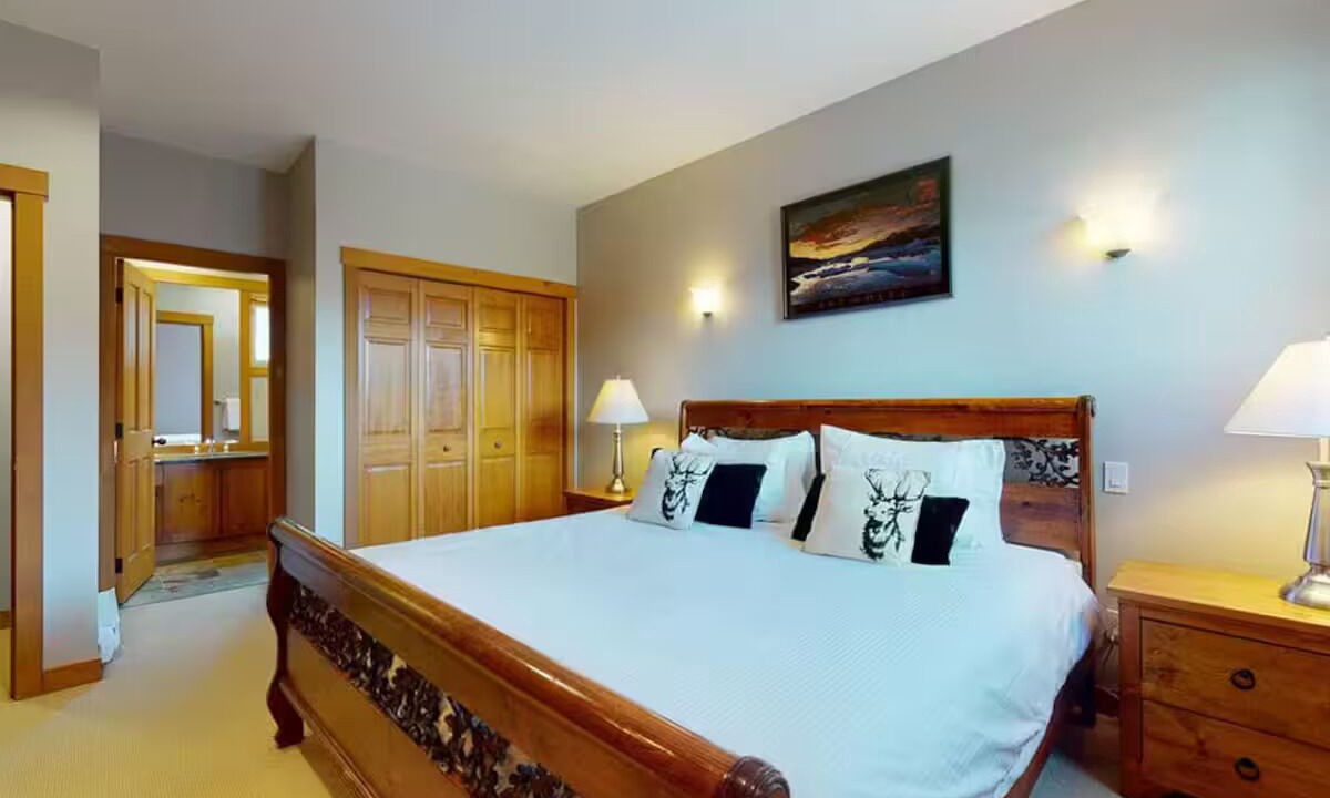 Photo of Bedroom in Upper Village