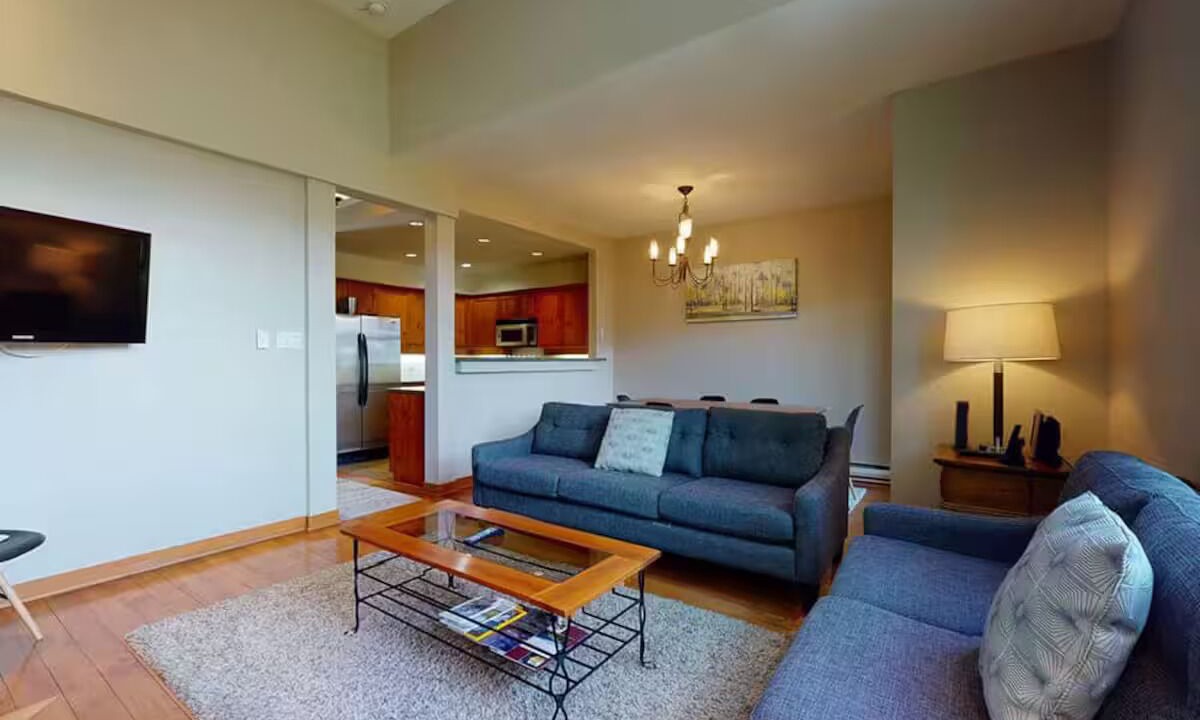 Photo of Livingroom in Upper Village