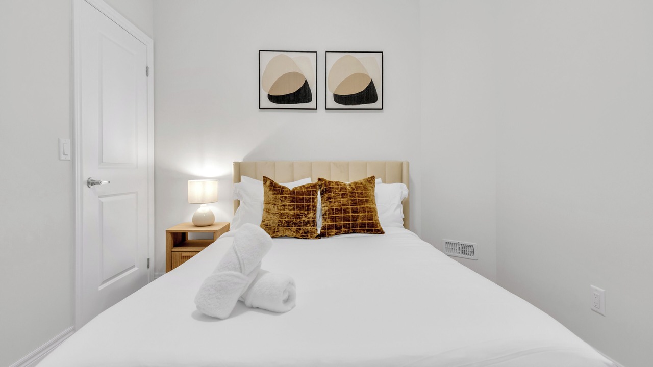 Photo of Bedroom in Oakville