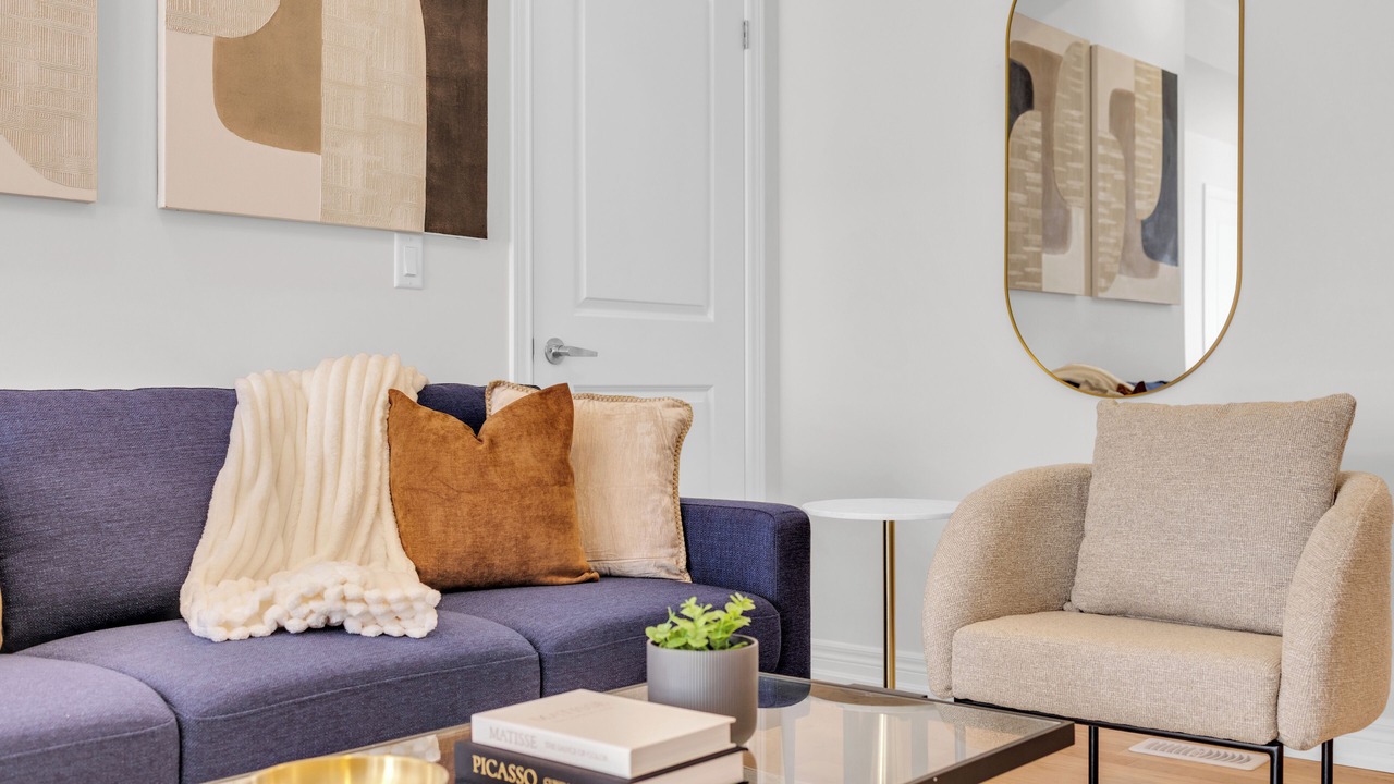 Photo of Livingroom in Oakville