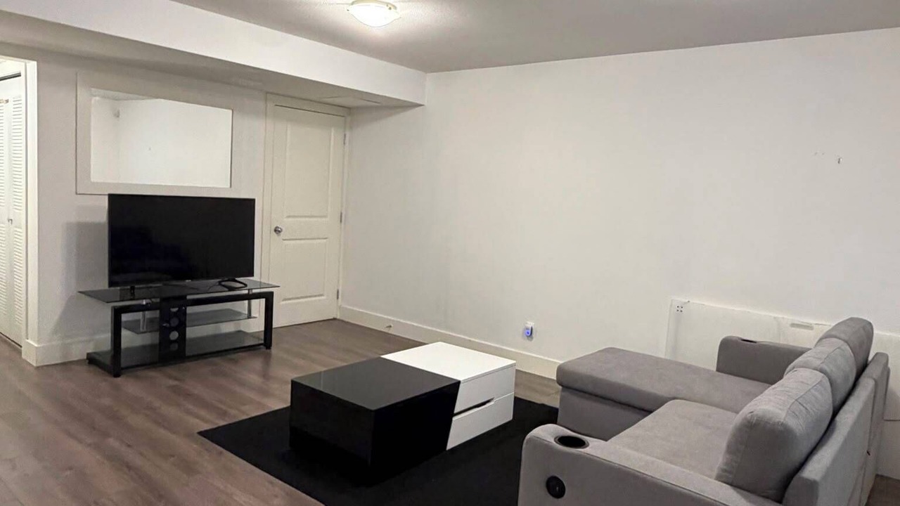 Photo of Livingroom in East Clayton