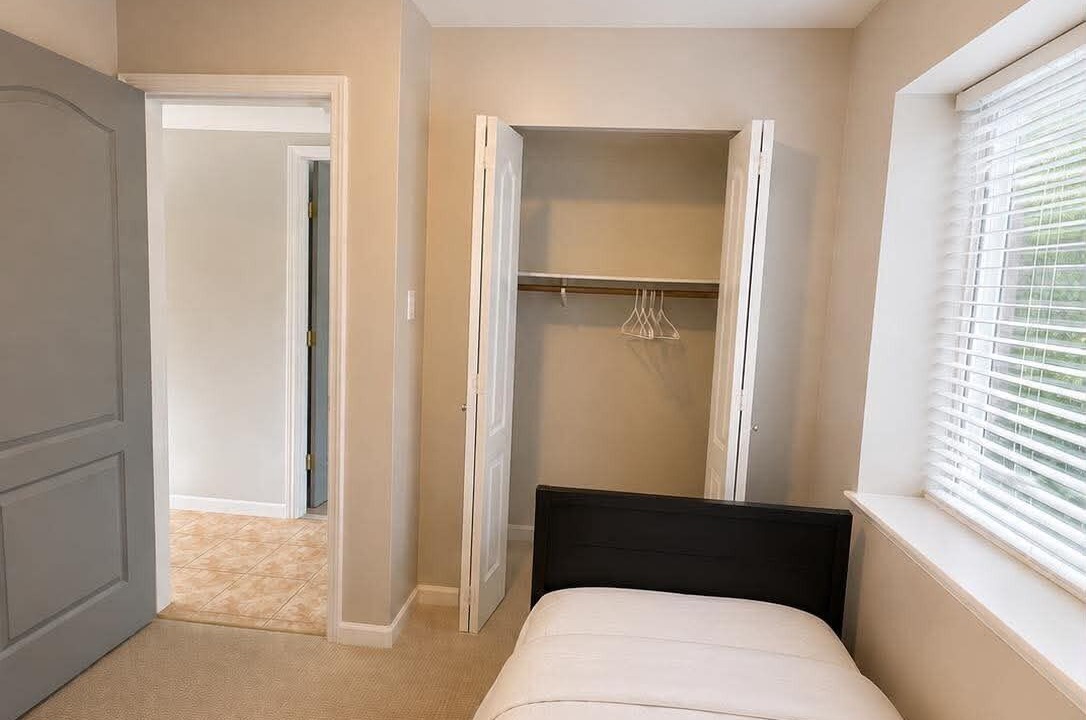 Photo of Bedroom in Renfrew-Collingwood