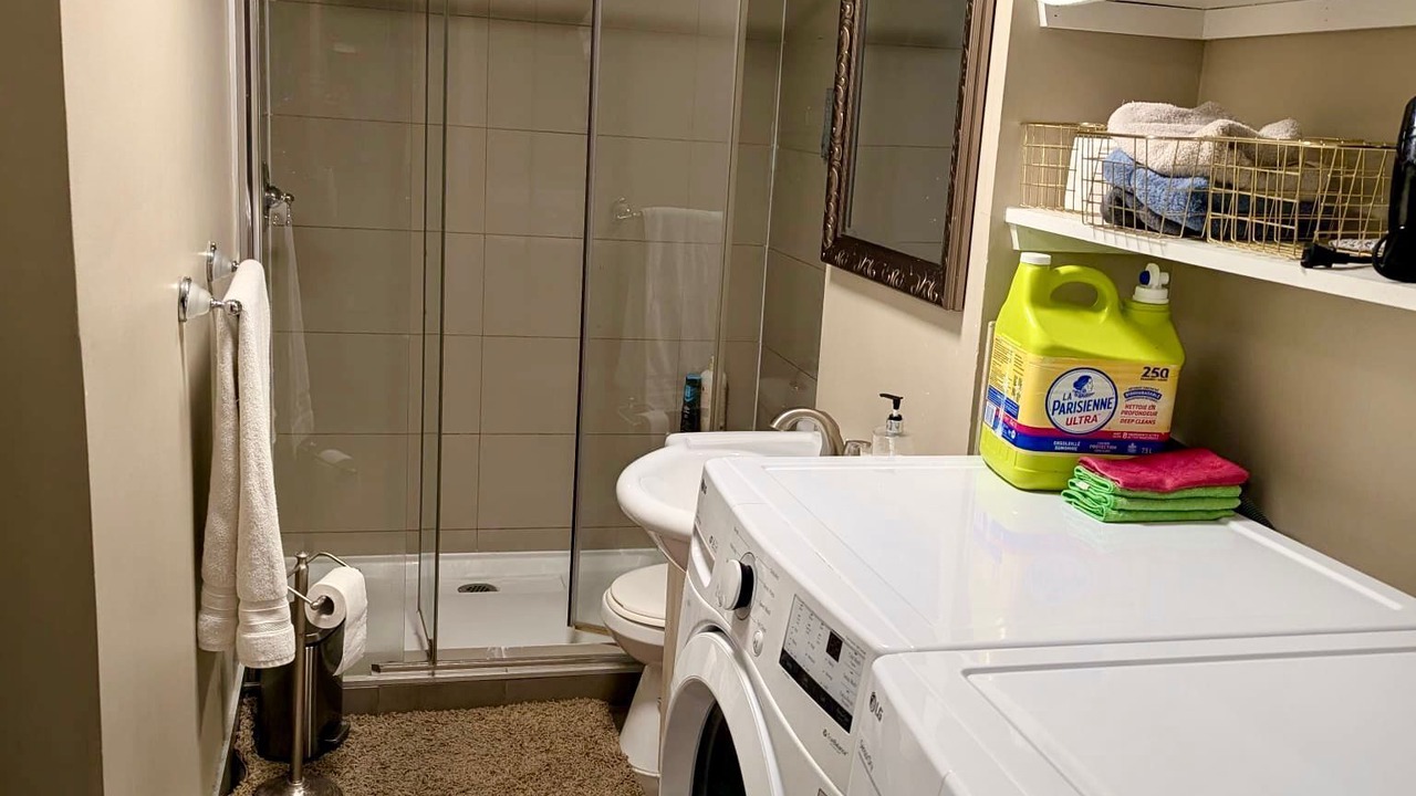 Photo of Bathroom in Laval