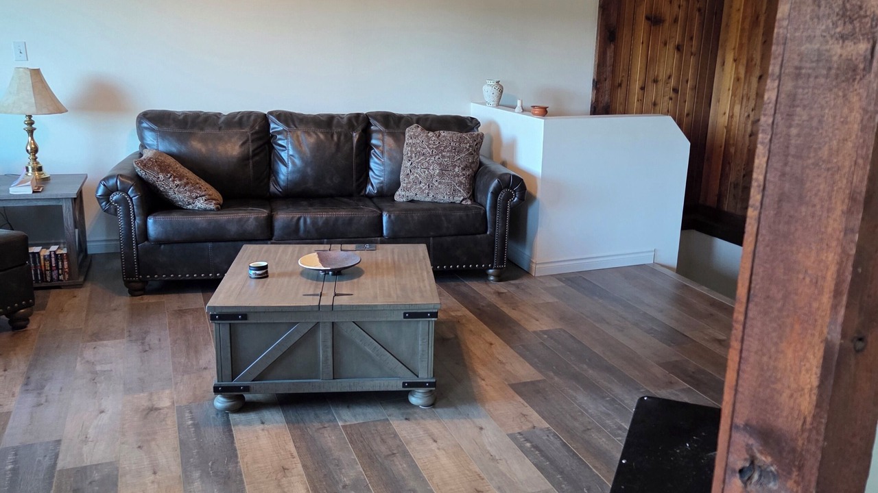 Photo of Livingroom in Cadomin