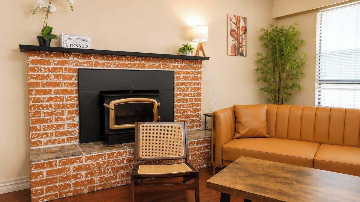 Photo of Livingroom in Fraserview