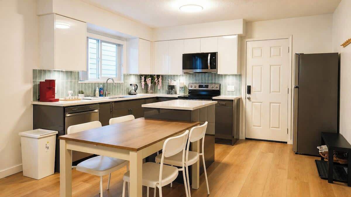 Photo of Kitchen in Renfrew-Collingwood