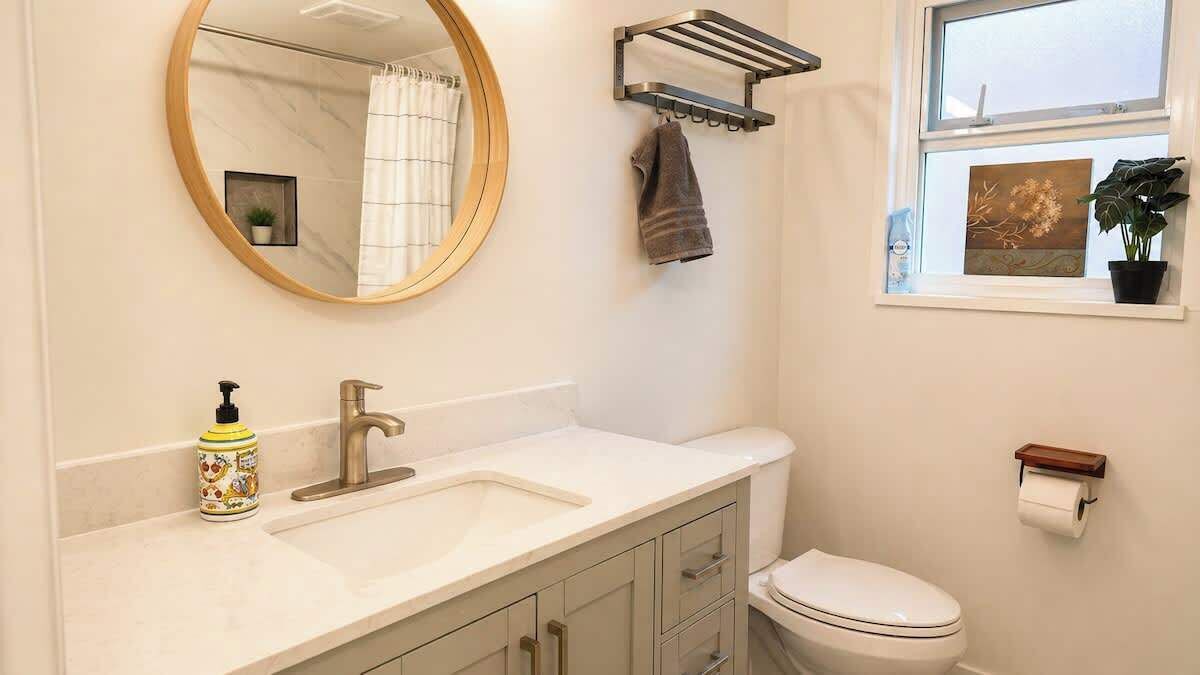 Photo of Bathroom in Renfrew-Collingwood