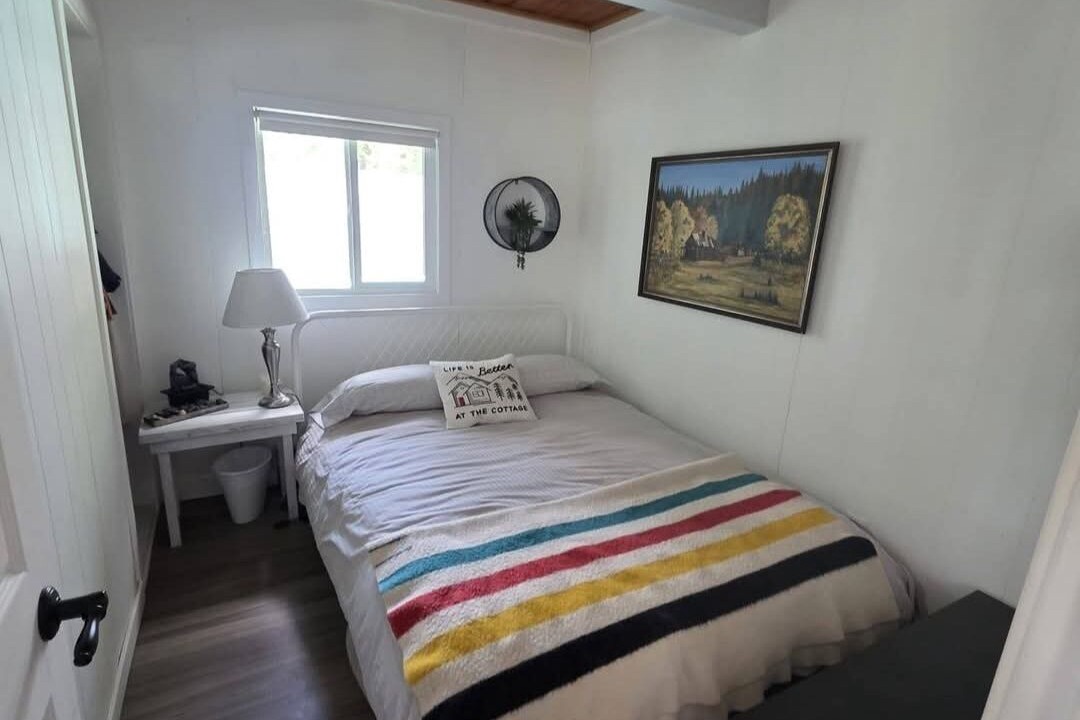 Photo of Bedroom in 70 Mile House
