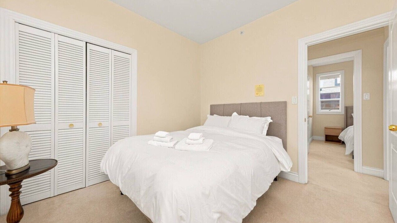 Photo of Bedroom in Arbutus Ridge