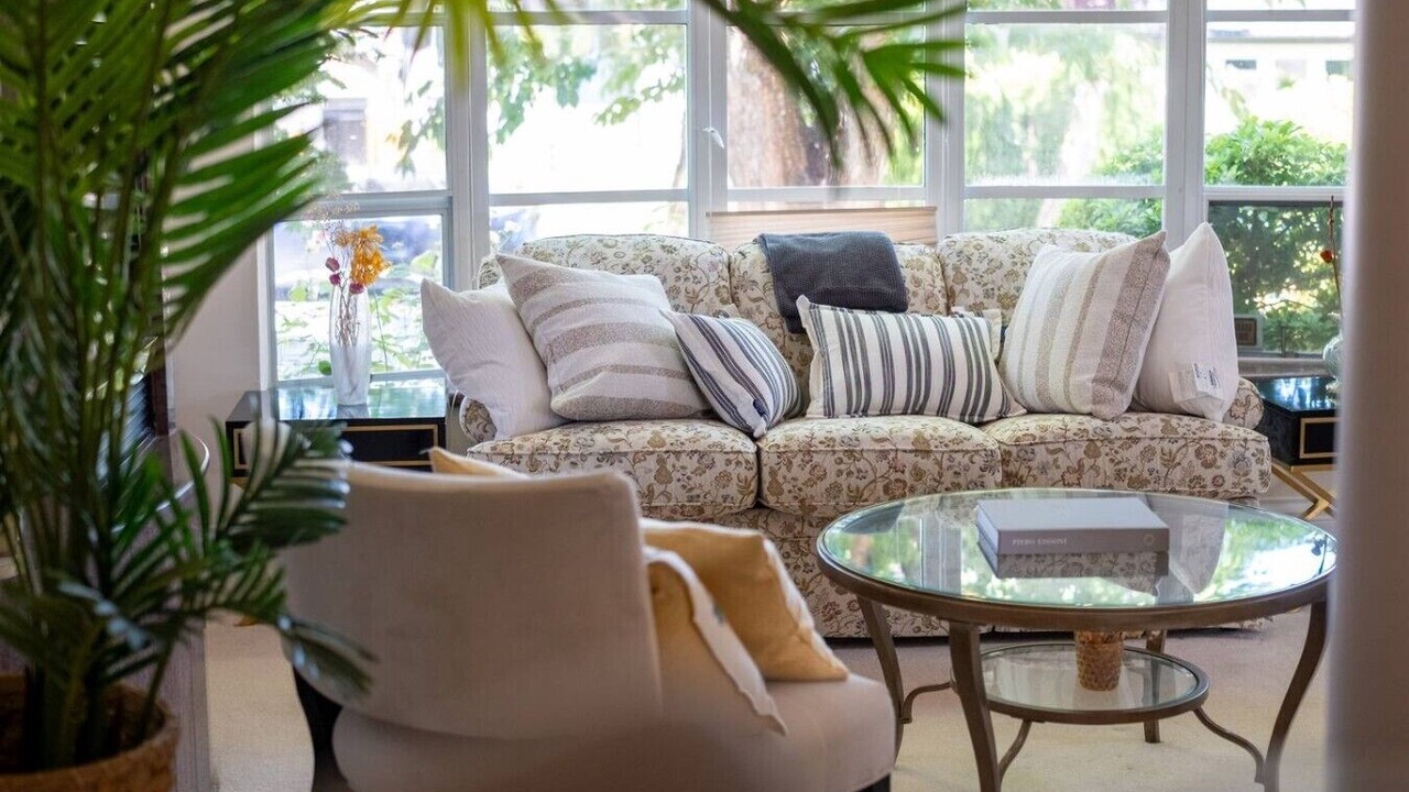 Photo of Livingroom in Arbutus Ridge
