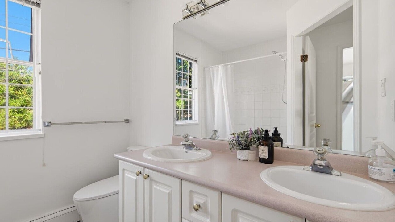 Photo of Bathroom in Marpole