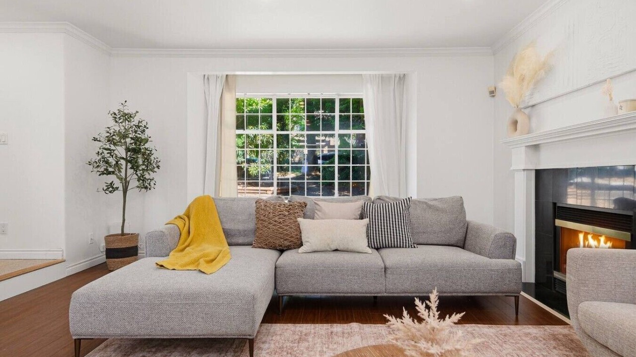 Photo of Livingroom in Marpole