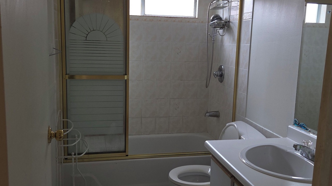 Photo of Bathroom in Knight