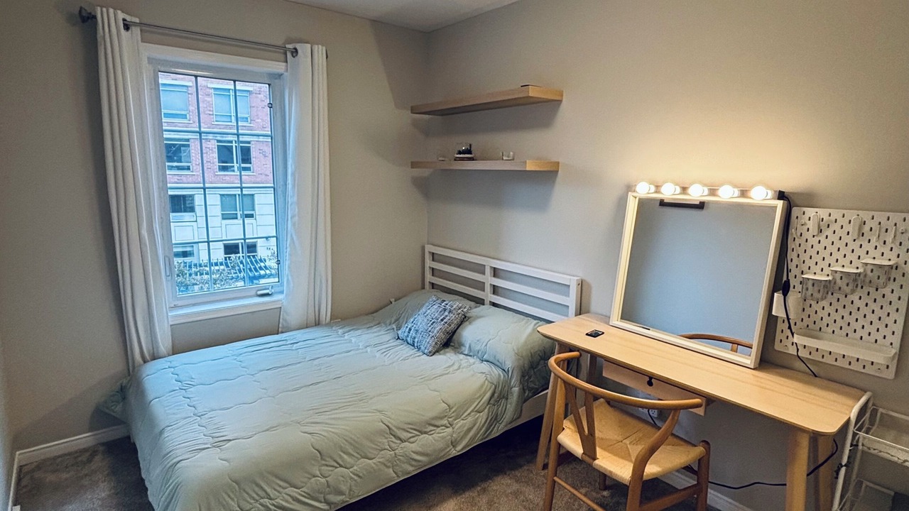 Photo of Bedroom in Oakville