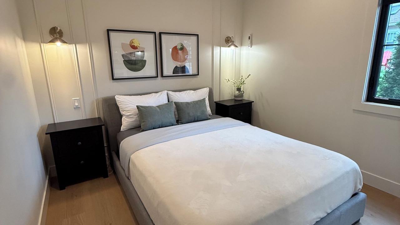 Photo of Bedroom in Grand Bend