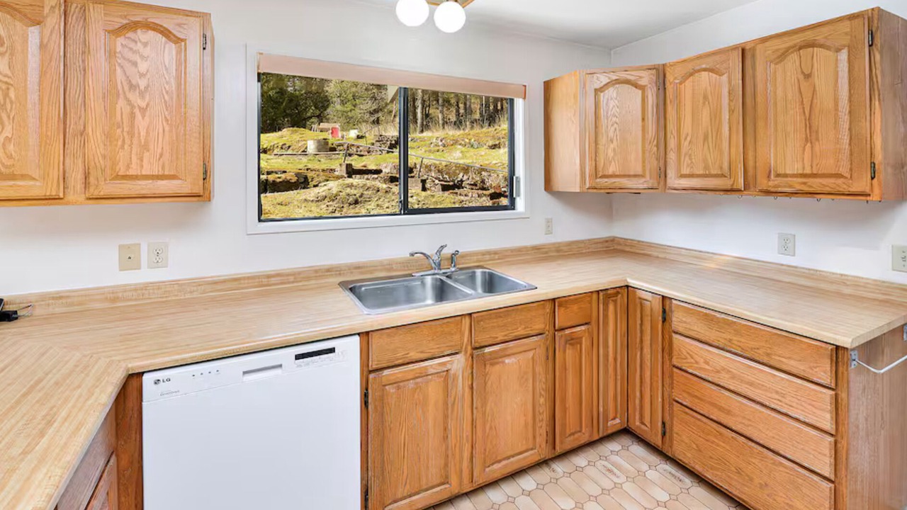 Photo of Kitchen in Colwood