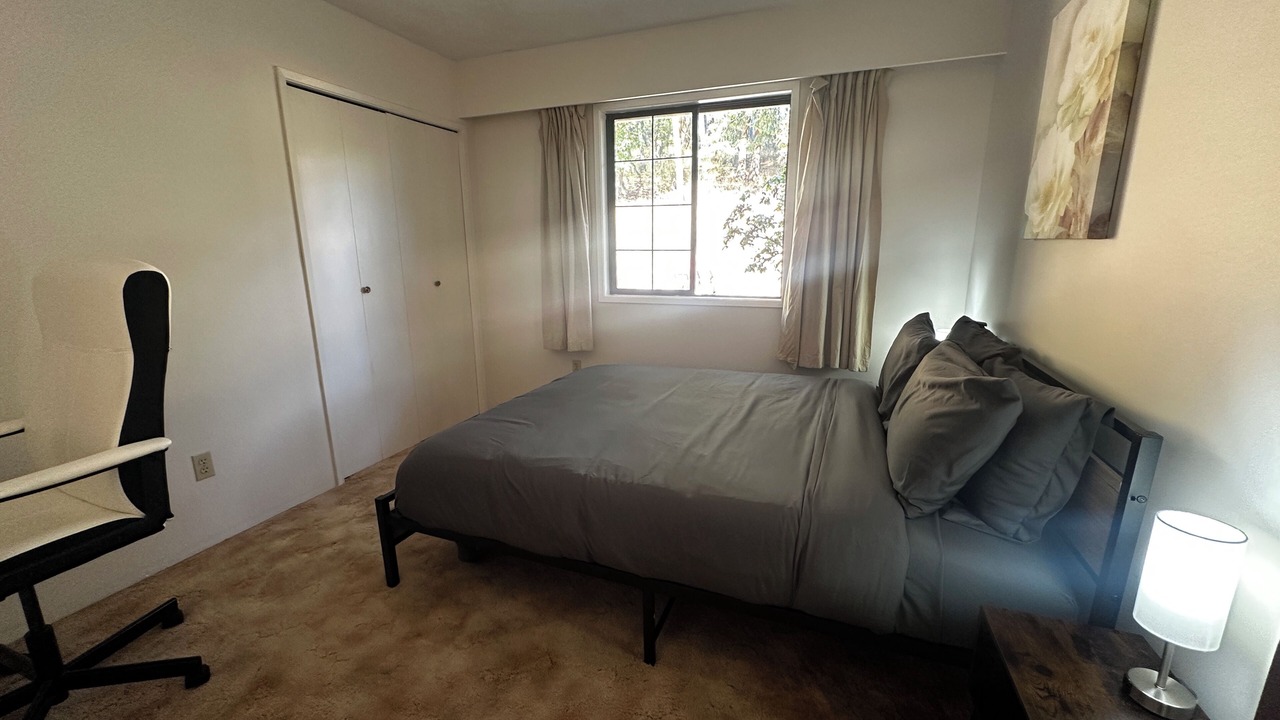 Photo of Bedroom in Colwood