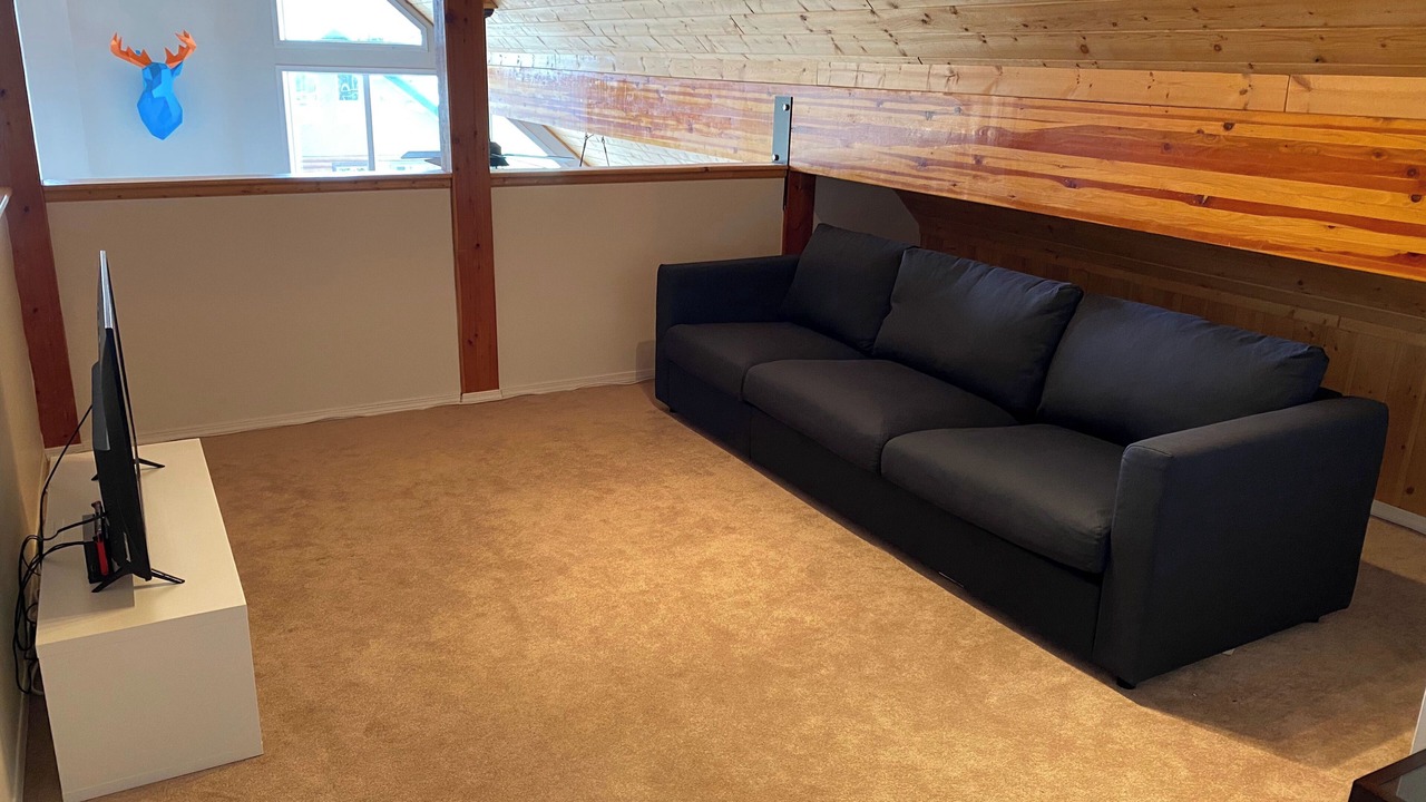 Photo of Livingroom in Courtenay