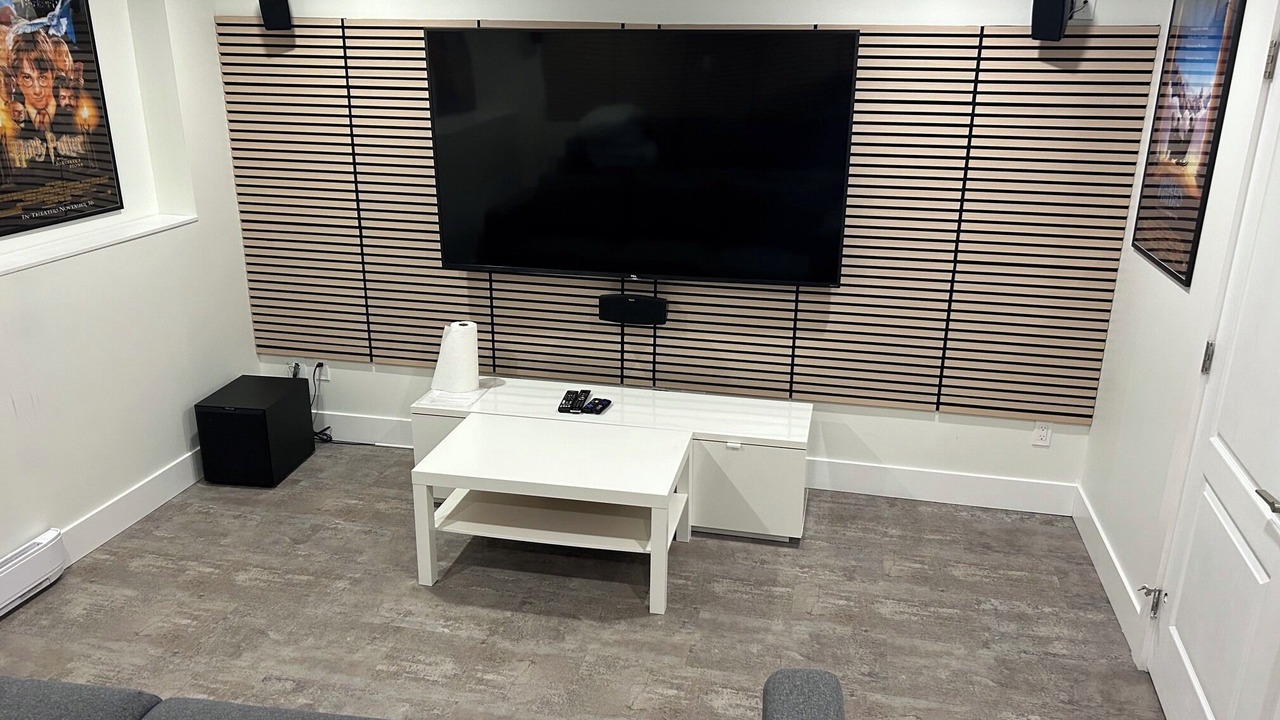 Photo of Livingroom in Courtenay