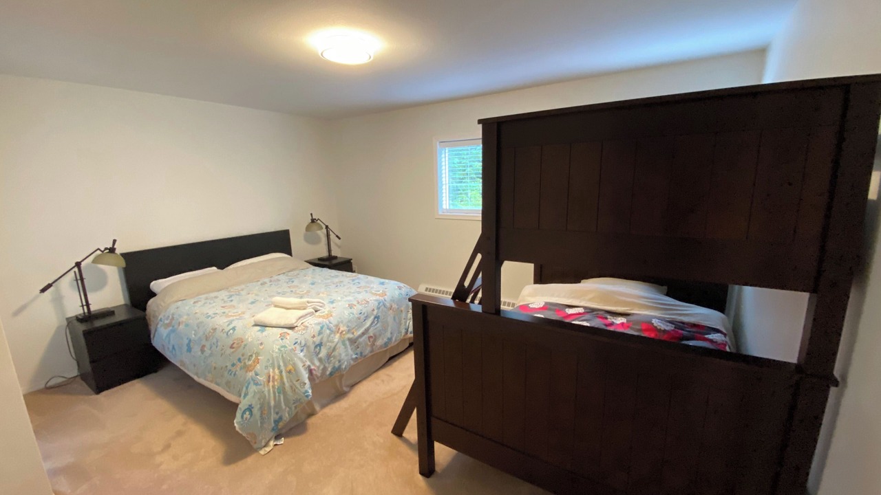 Photo of Bedroom in Courtenay