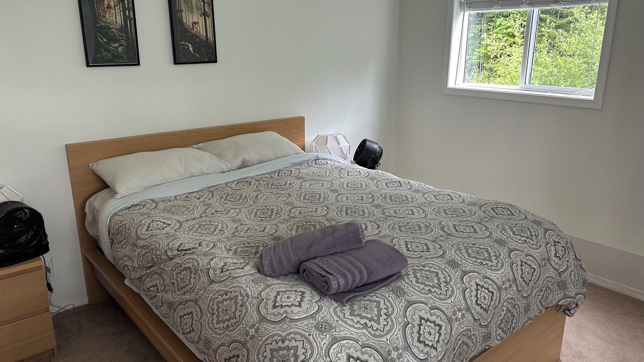 Photo of Bedroom in Courtenay