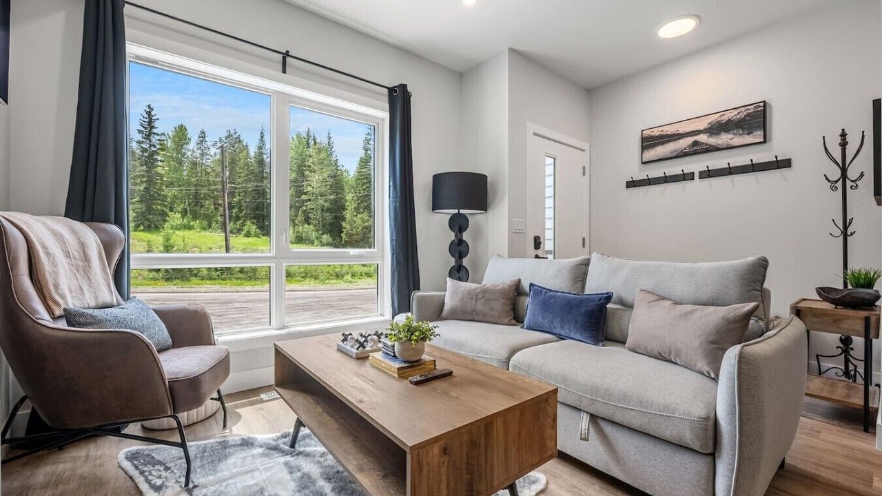 Photo of Livingroom in East Kootenay