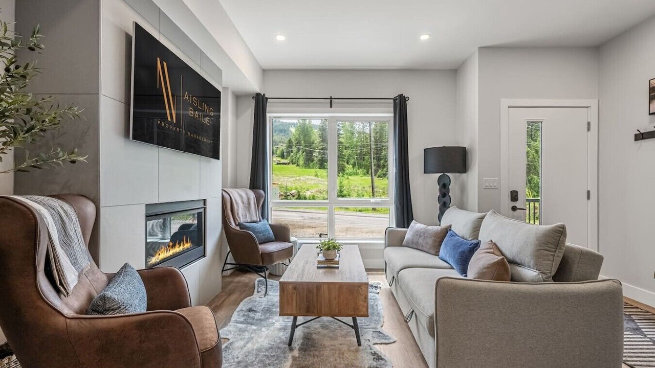 Photo of Livingroom in East Kootenay