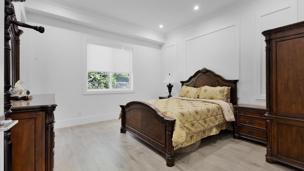 Photo of Bedroom in Surrey Newton