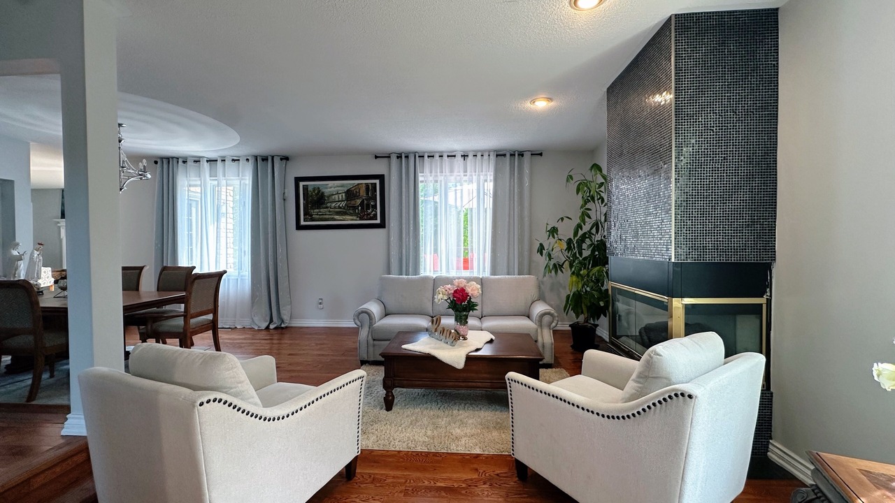 Photo of Livingroom in Colborne