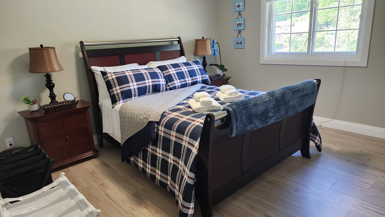 Photo of Bedroom in Victoria Harbour