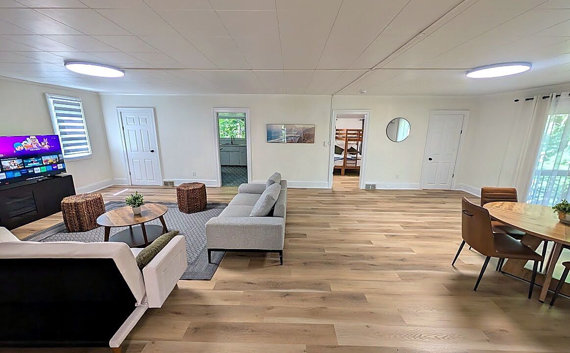 Photo of Livingroom in Central Elgin
