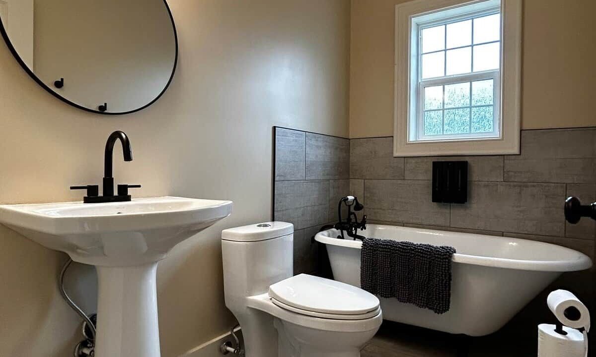 Photo of Bathroom in Fowler Lake