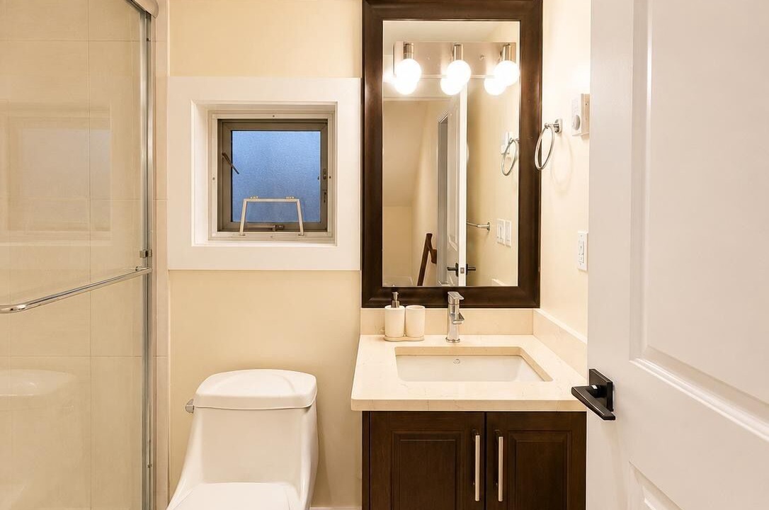 Photo of Bathroom in Sunset